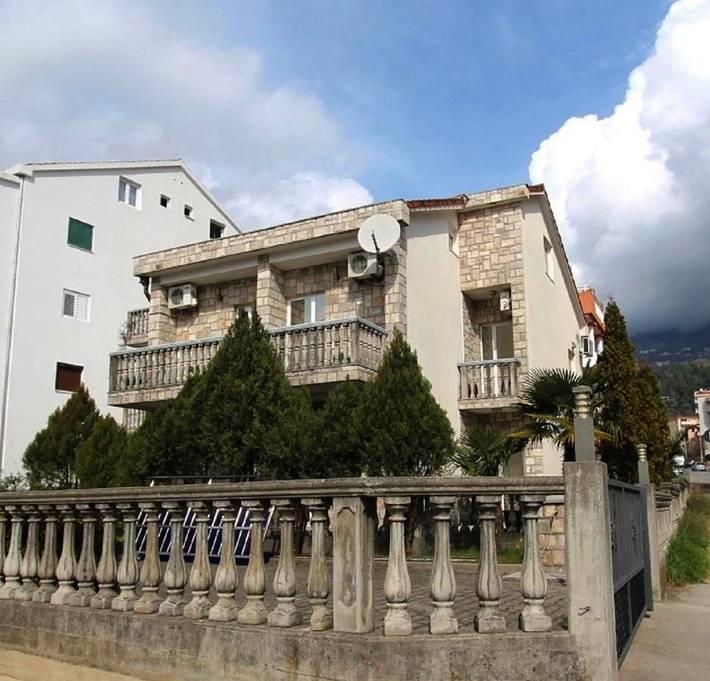 Casa de huéspuedes para 11 personas, con jardín y vistas - 1