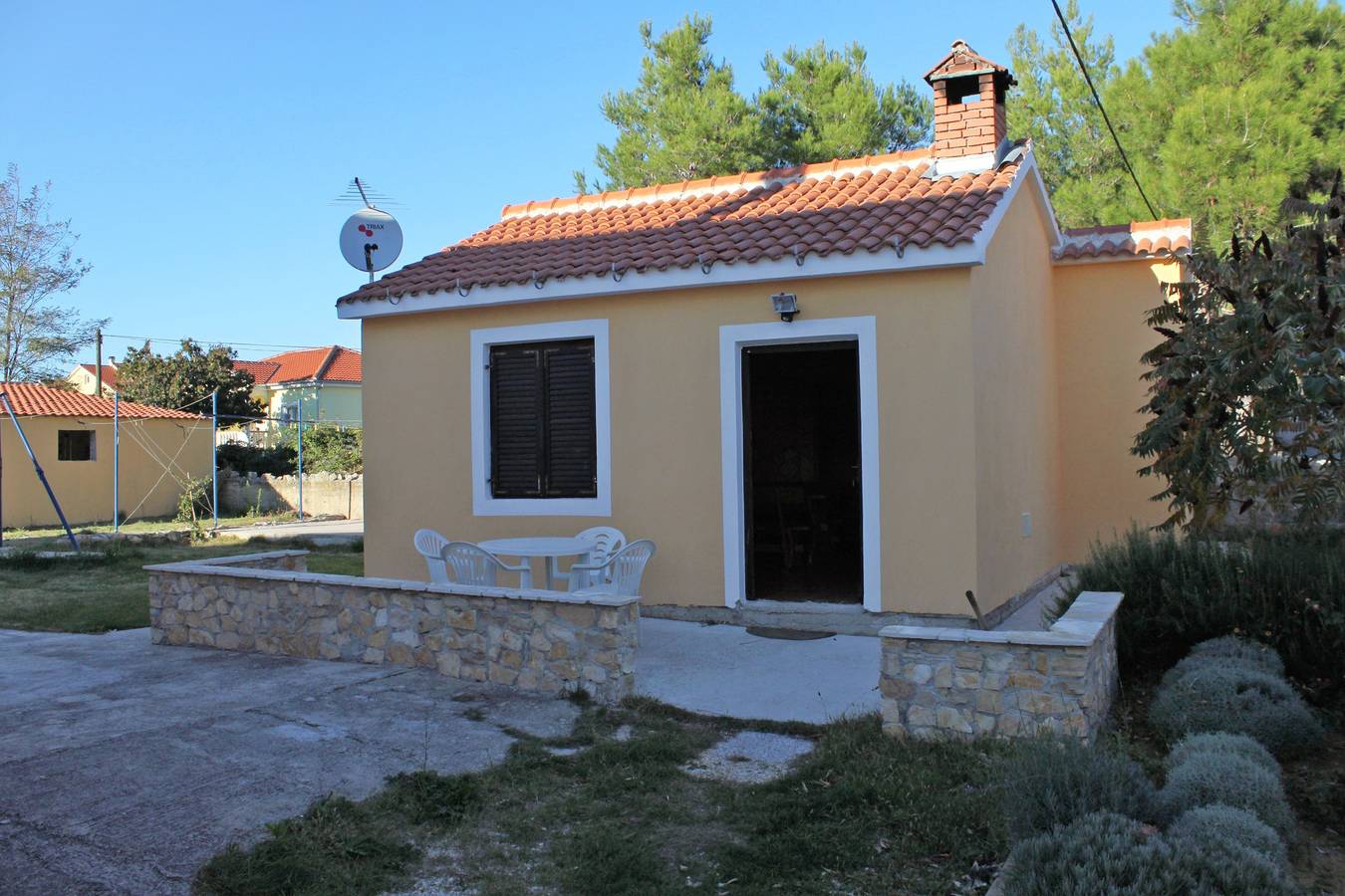 Ganze Wohnung, 1-Zimmer-Ferienwohnung mit Terrasse Privlaka, Zadar A-5849-a in Privlaka, Zadar