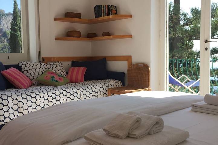 Splendida villa sui Faraglioni 3 stanze 6 posti + suite extra 2 posti in Marina Piccola (Capri), Capri