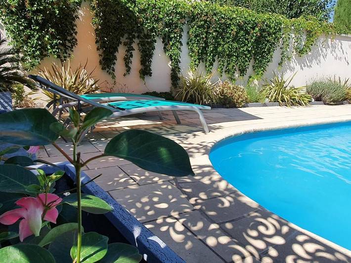 Location de vacances pour 2 personnes, avec balcon ainsi que vue et piscine à Comps - 2