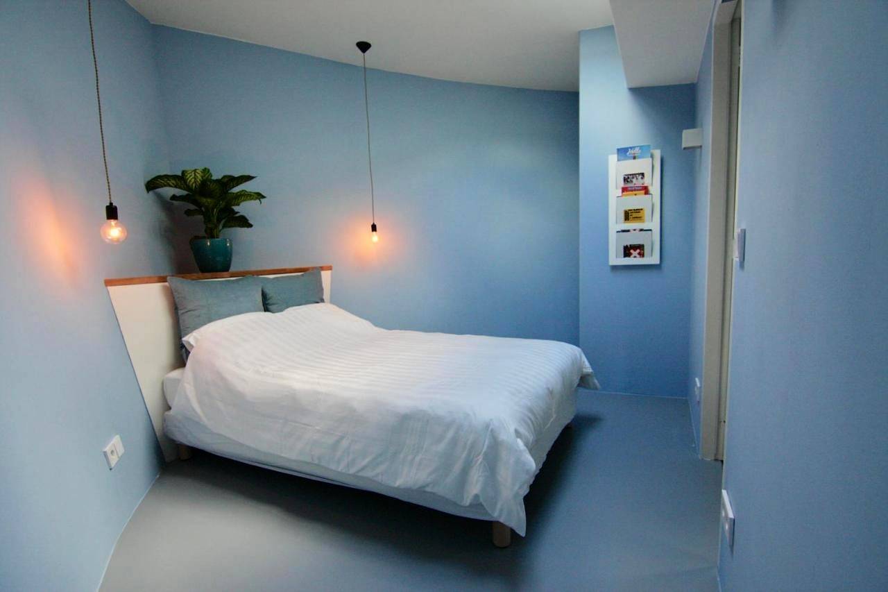 Apartment with Lake View in Amsterdam Oost, Dutch Coast