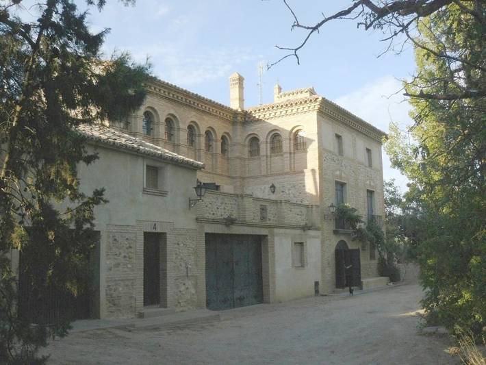 Casa rural para 8 personas, con jardín y piscina además de piscina para niños y jacuzzi en Provincia de Zaragoza - 2