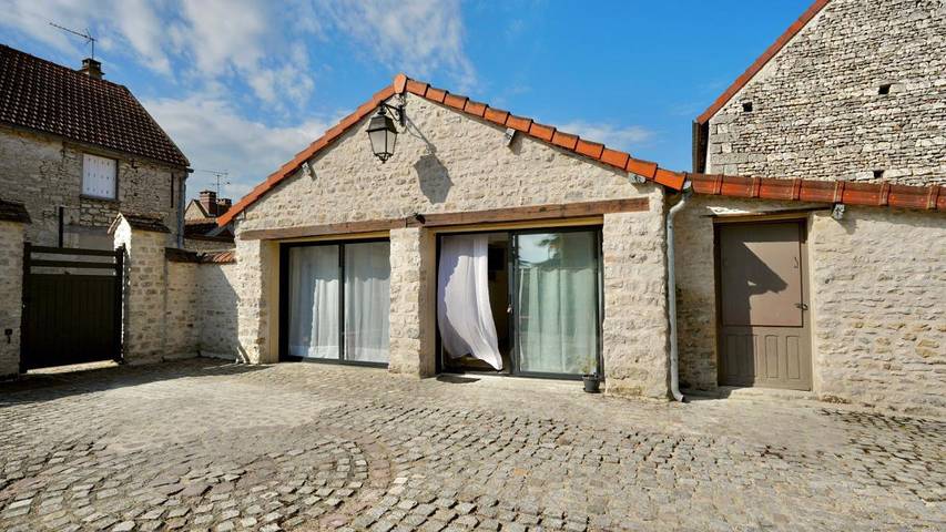 Location de vacances pour 3 personnes, avec jardin et terrasse à Limetz-Villez - 4