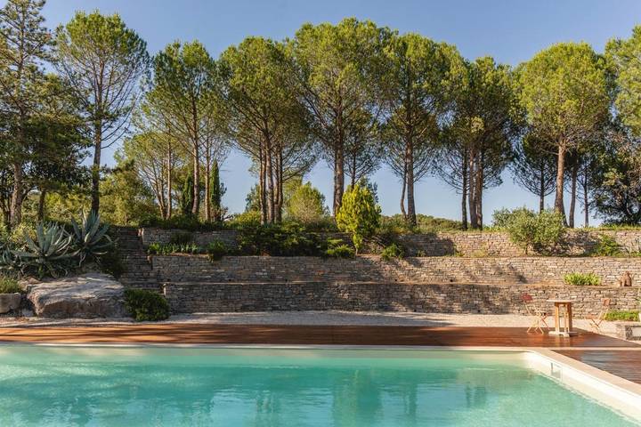 Gîte pour 12 personnes, avec jacuzzi et sauna ainsi que jardin et piscine à Saint-Julien-les-Rosiers - 2
