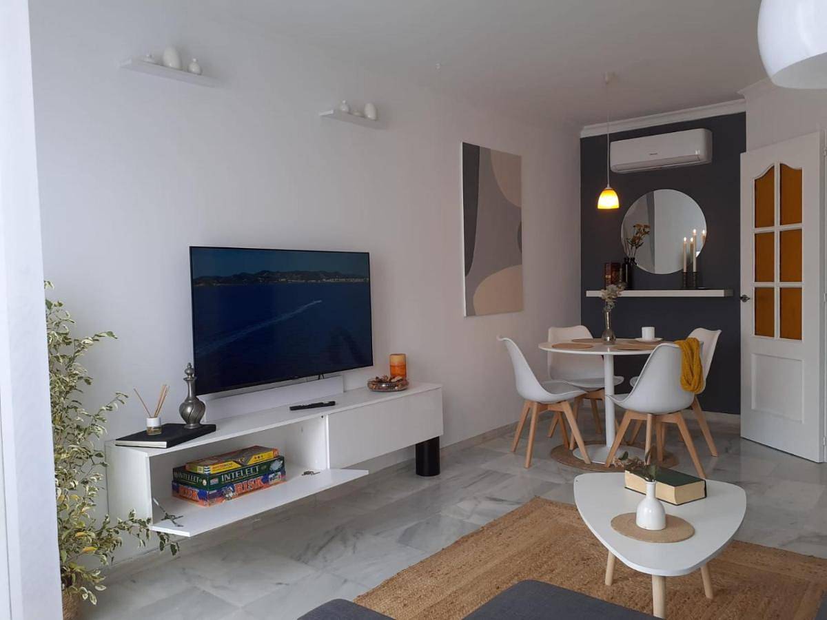 Apartamento entero, One-Bedroom Apartment in La Línea de la Concepción, Costa de la Luz