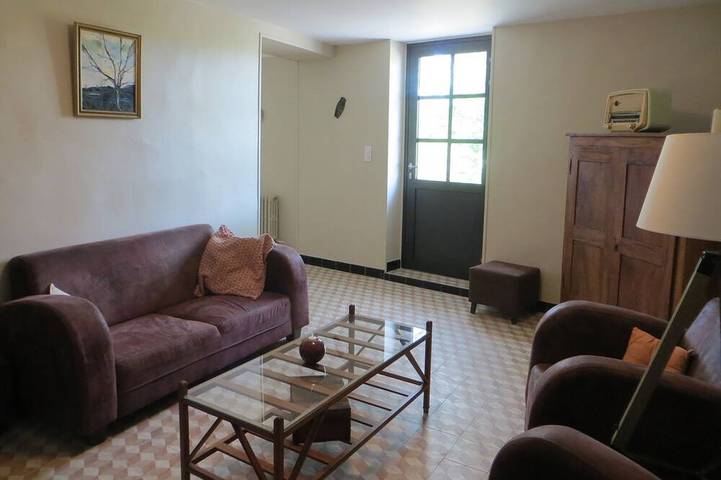 Gîte pour 7 personnes, avec jardin ainsi que piscine et terrasse à Sainte-Cécile-les-Vignes - 2