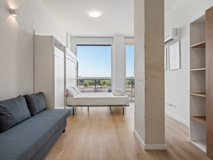 Apartamento entero, Estudio moderno con piscina -  personas in Madrid, Área Metropolitana de Madrid