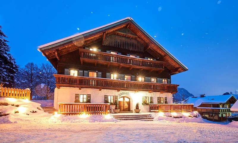 Hotel für 6 Personen, mit Balkon und Terrasse sowie Garten und Sauna in Forstau
