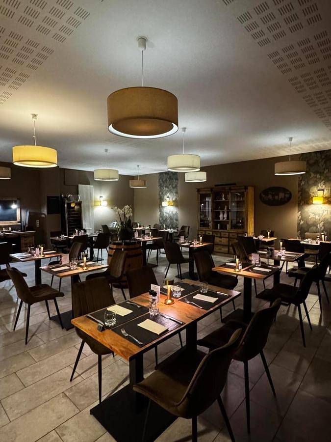 Hôtel pour 4 personnes, avec jardin à Les Hautes-Rivières - 3