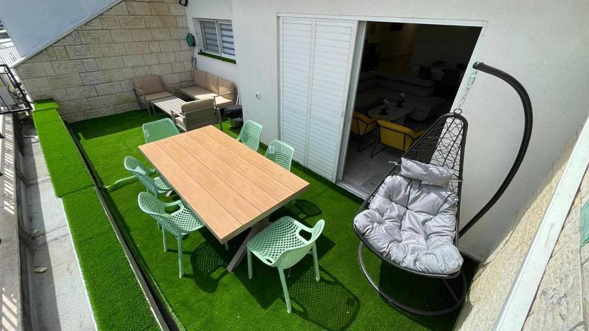 Location de vacances pour 20 personnes, avec jardin à Tibériade