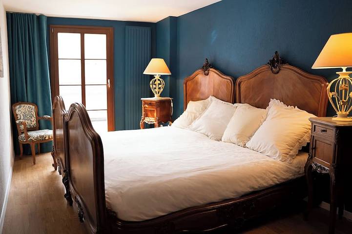 Elegant Alsatian house in town center with terrace and private garage in Schlettstadt, Region Sélestat-Erstein