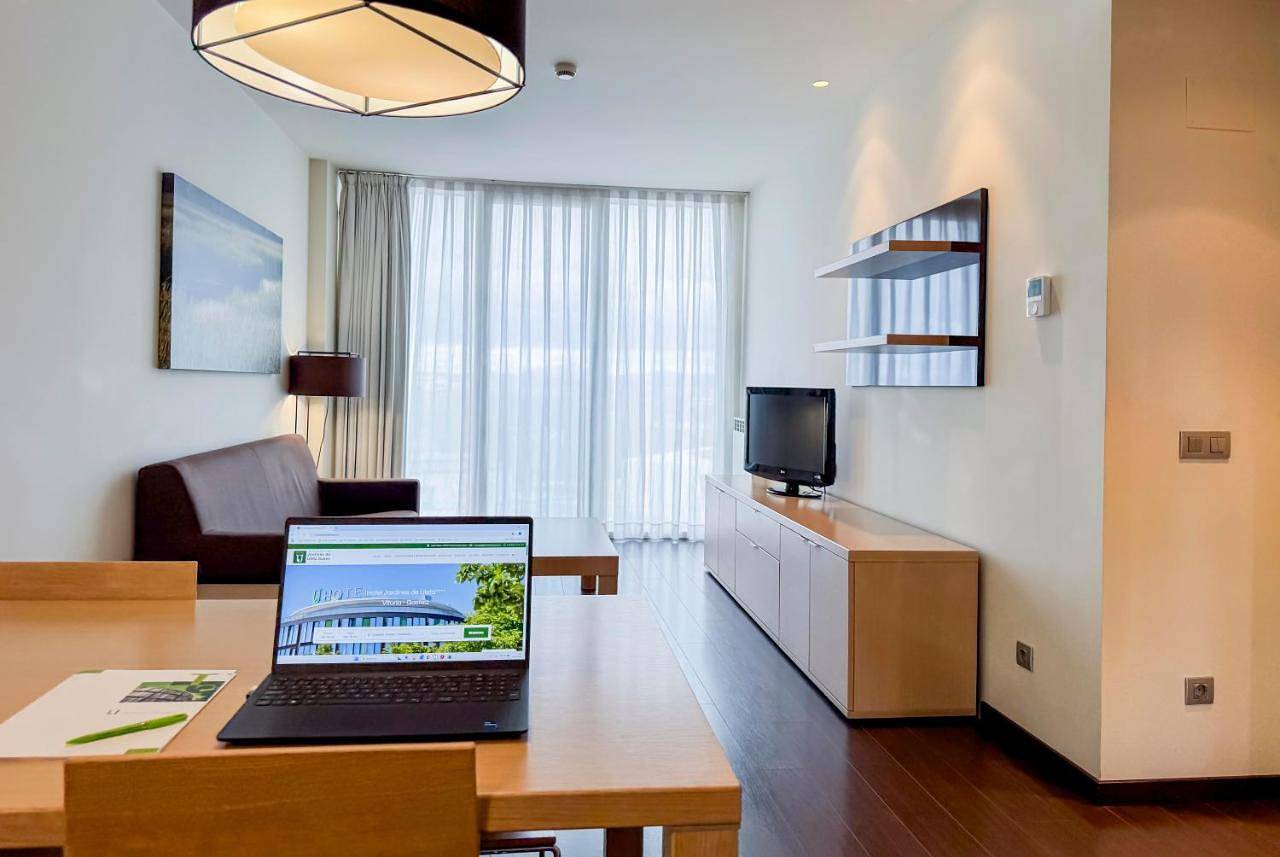Hotel Jardines de Uleta Suites in Vitoria-Gasteiz, Cordillera Cantábrica