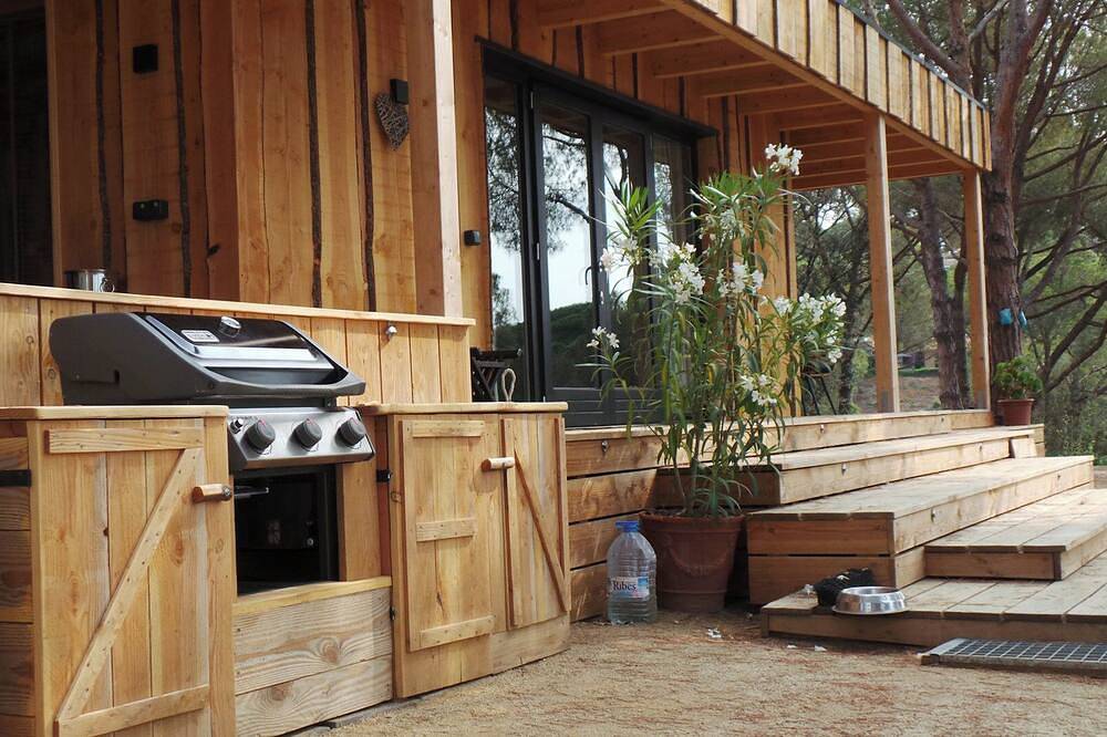 Luxury wooden villa in boutique retreat, sea view Barcelona in Supermaresme, Sant Andreu de Llavaneres