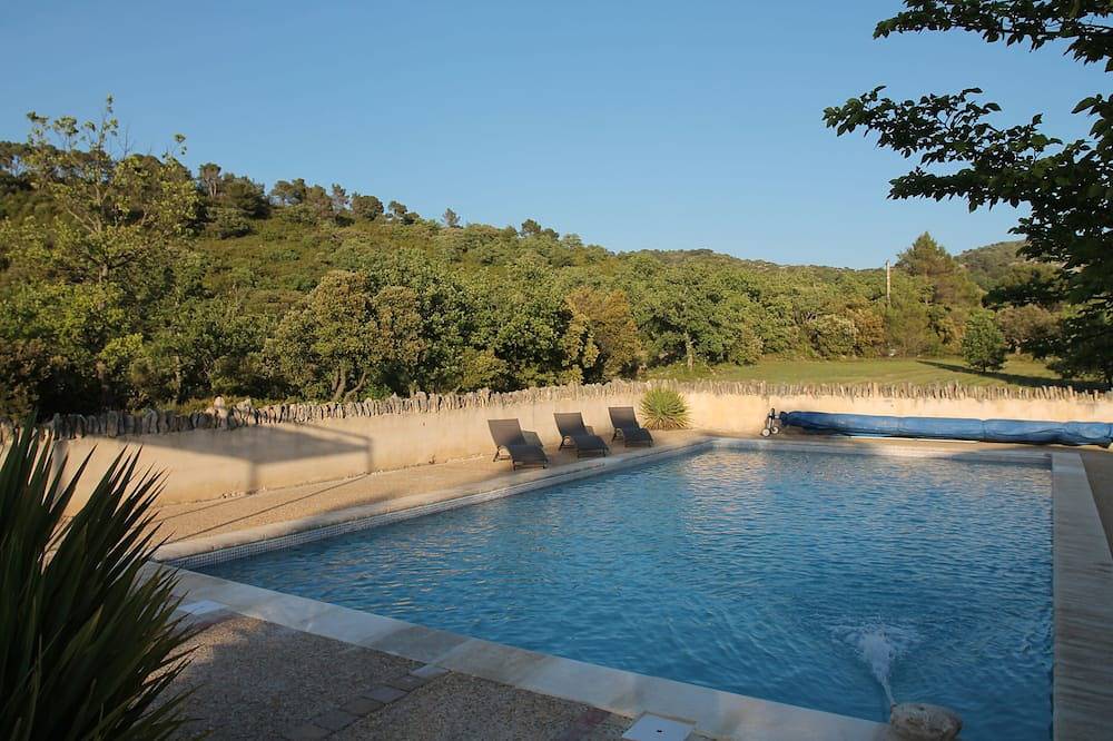 Estate, Provence, Venasque, Mont Ventoux, 4 Ha, Pano 360 Swimming Pool 12X6. 3*. in Venasque, Parc naturel régional du Mont-Ventoux