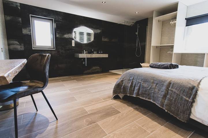 Location de vacances pour 14 personnes, avec jardin ainsi que jacuzzi et sauna dans Hockai - 3