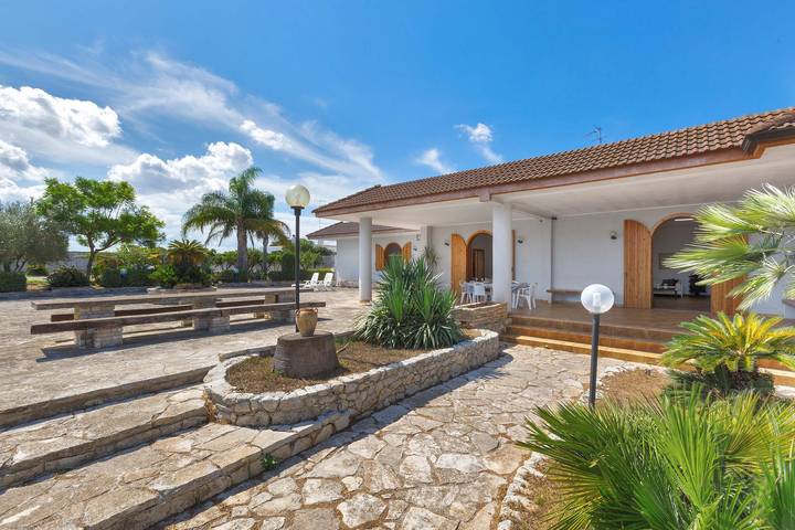 Villa Sorriso by BarbarHouse in Lecce, Lecce Province
