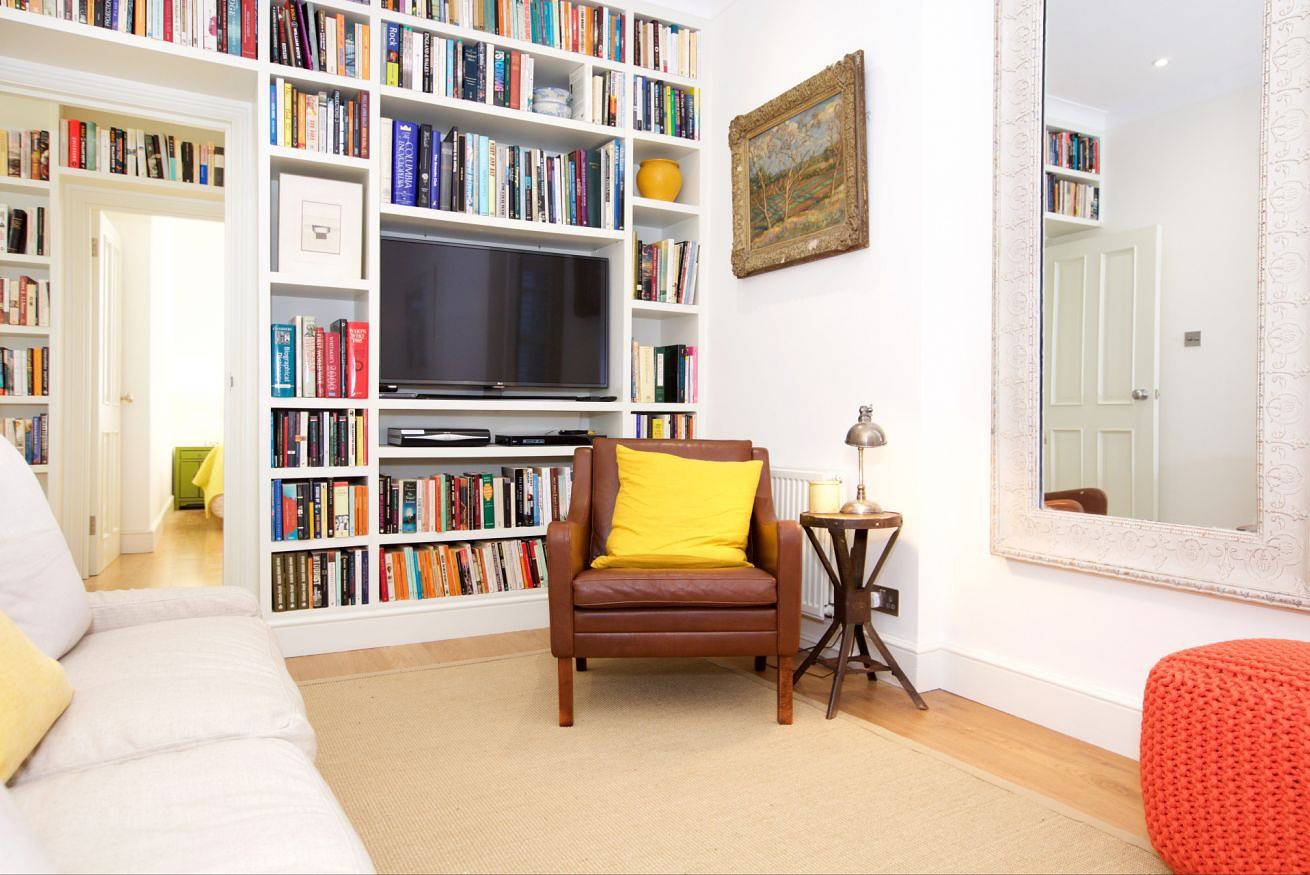Entire apartment, Unique flat steps from Battersea Park in Wandsworth, London