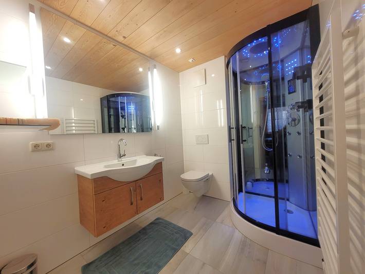 Ferienwohnung für 5 Personen, mit Garten und Ausblick in Virgen - 3