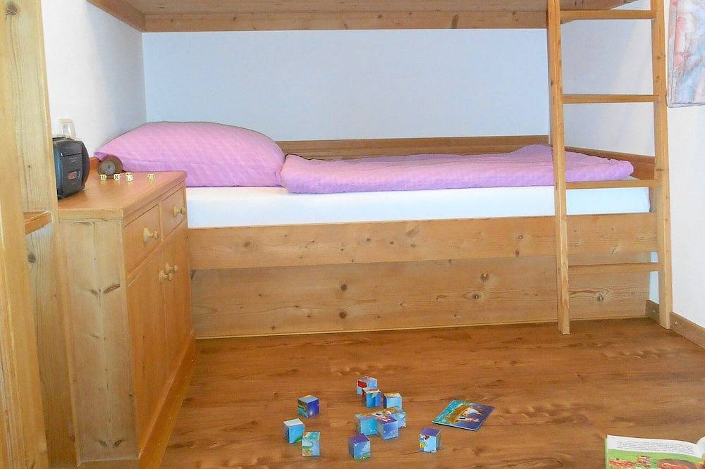 Ganze Wohnung, Gepflegtes Haus in ruhiger, sonniger Ortsrandlage mit Bergblick - 3 Sterne Dtv in Pfronten, Bayerisch Schwaben