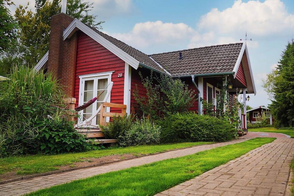 Ferienhaus \"Sjö Hus\" in Köhn: Strandnah mit Sauna, Garten & Kaminofen in Köhn, Südliche Ostseeküste