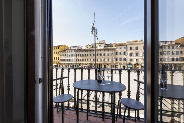 Ganze Wohnung, Ferienwohnung für 6 Personen mit Balkon/Terrasse in Florence city center, Florenz