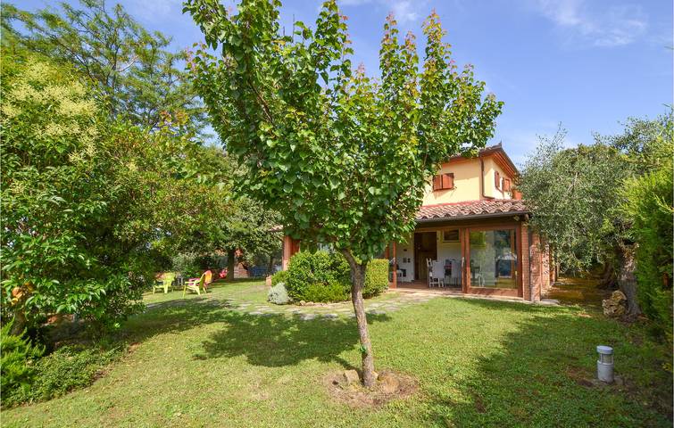 Appartamento moderno con parcheggio, piscina e giardino in Scanizza, Cortona