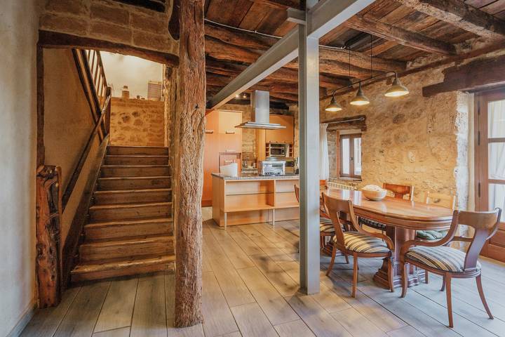 Finca 'La Mambla De La Ribera' mit Bergblick, privatem Garten und Wi-Fi in Ribera del Duero, Mambrilla de Castrejón