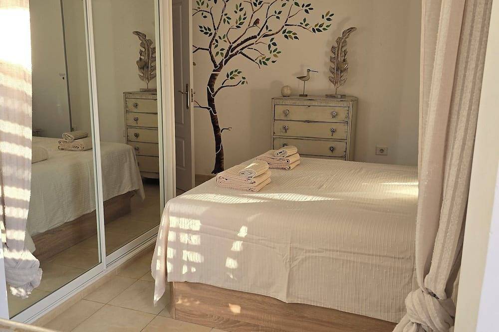 Villa / Haus mit wunderschönem Dachblick, 10 Minuten vom Yachthafen entfernt in Puerto Calero, Yaiza