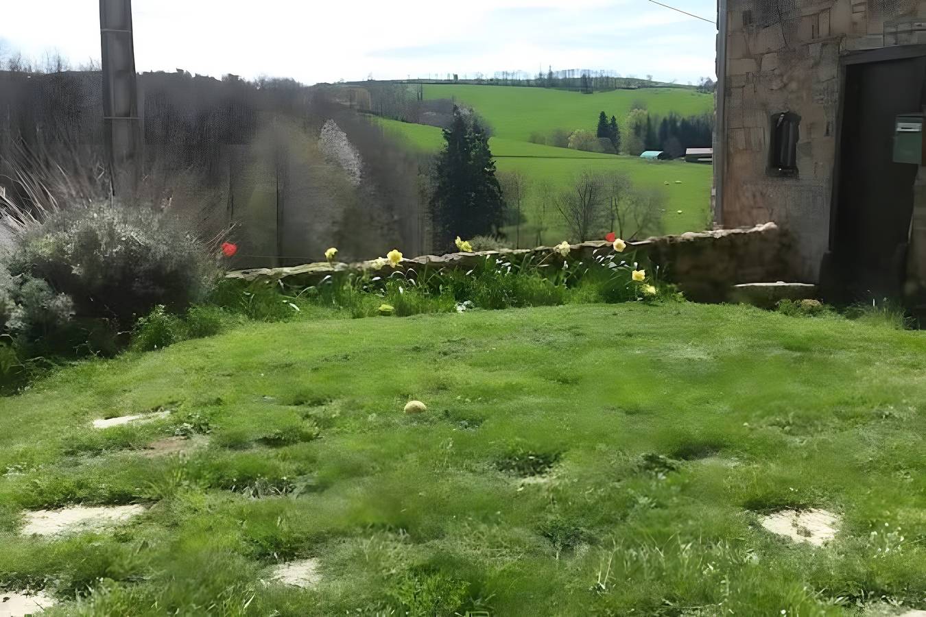 Maison de charme  135 m2 au calme, terrain clos. in Chirassimont, Région de Roanne