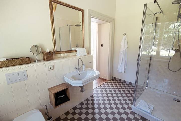 Schloss für 2 Personen, mit Sauna und Garten sowie Pool in Neustrelitz - 4