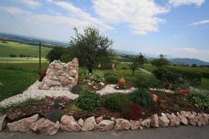 Hütte für 4 Personen, mit Balkon und Terrasse sowie Garten in Bayern - 3