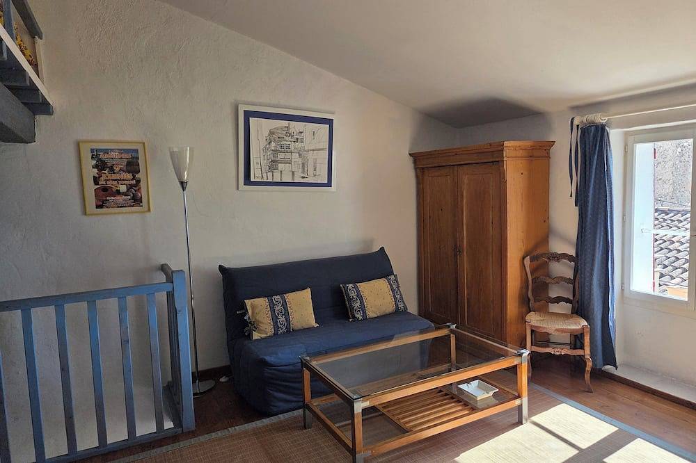 Entire apartment, Le Buis Authentic village house 4 people in Aiguines, Verdon Regional Natural Park