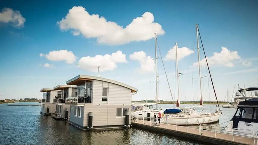 Boot für 6 Personen, mit Balkon in Kröslin
