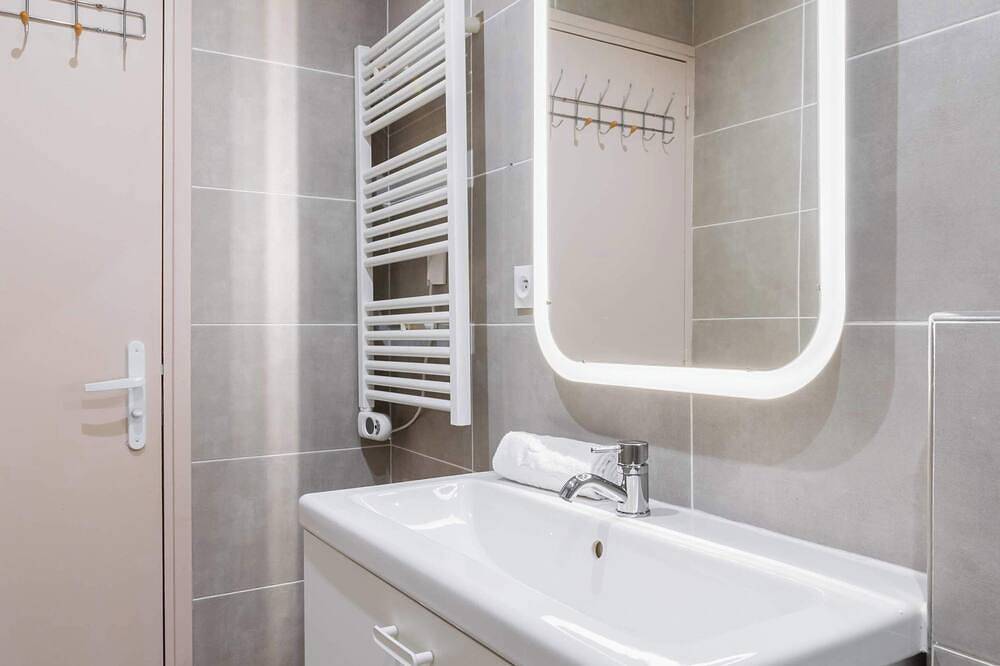 Entire apartment, Les Lilas Appartement 1 chambre, wifi et confort in Les Lilas, Seine-Saint-Denis