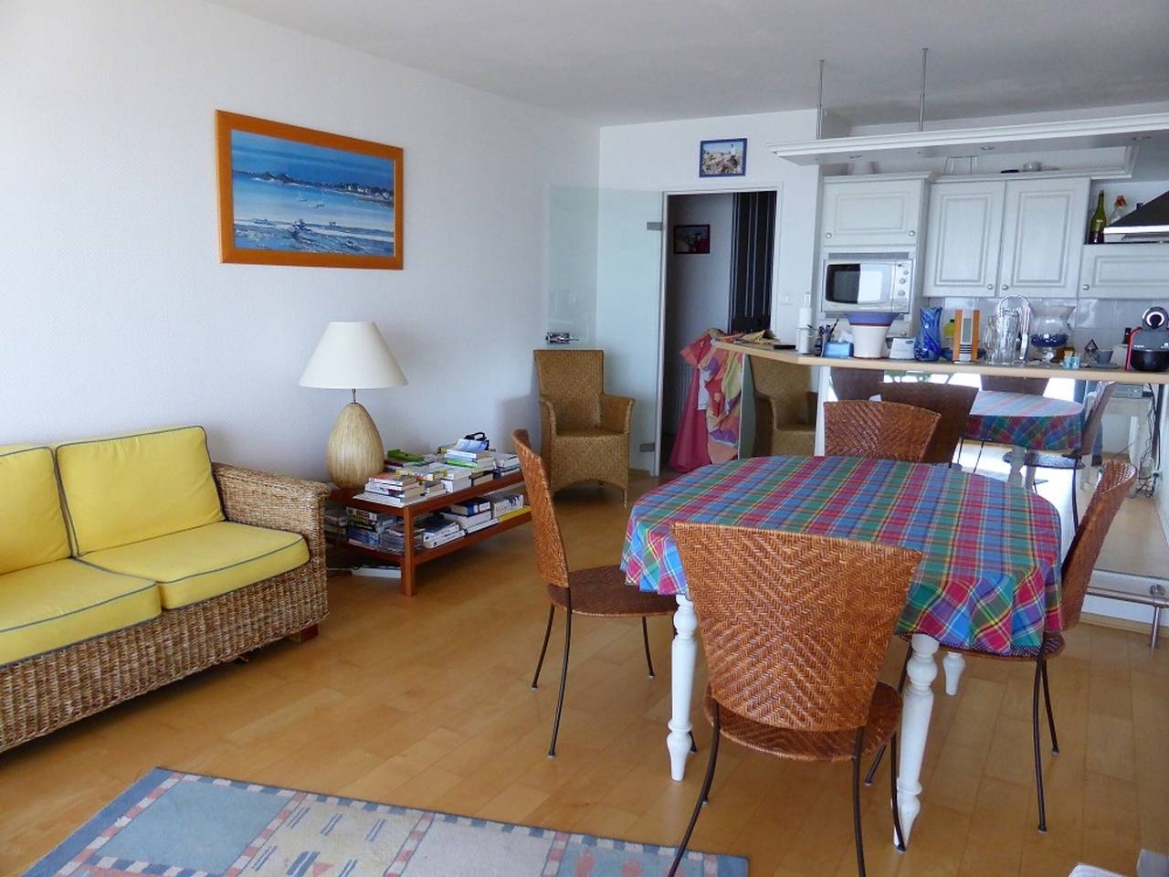 Apartamento entero, Apartamento T3 frente al mar con aparcamiento, 5 plazas in Les Sables-d'Olonne, Vandea