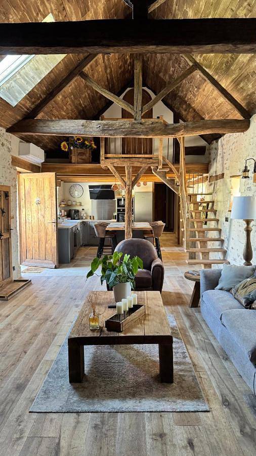 Maison de campagne pour 11 personnes, avec jardin et vue à Oyré