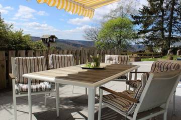 Chalet für 20 Personen, mit Terrasse, mit Haustier in Schmallenberg