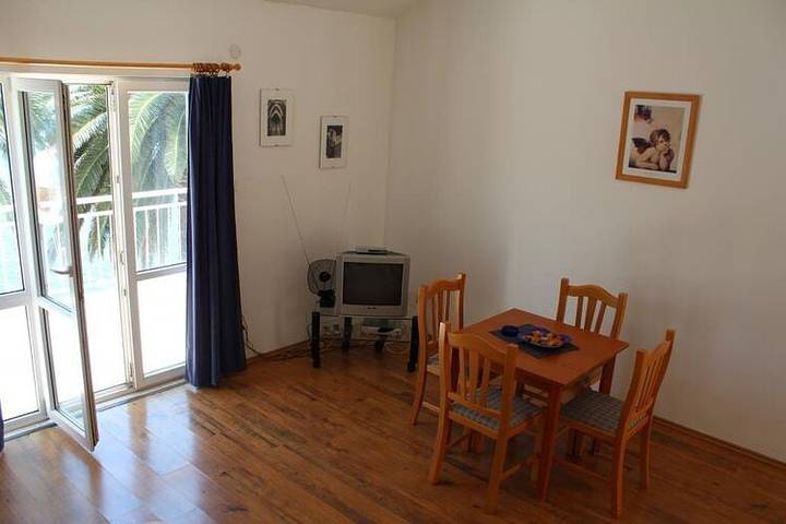 Ferienwohnung für 3 Personen, mit Terrasse und Pool, kinderfreundlich in Grad Dubrovnik - 4