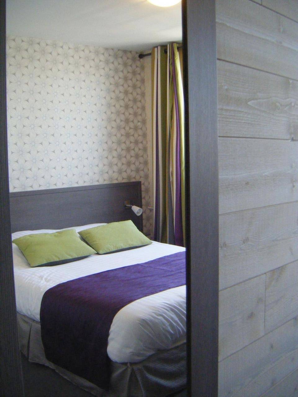 Logis - Hôtel & Restaurant Le Bellevue in La Bouille, Région de Rouen