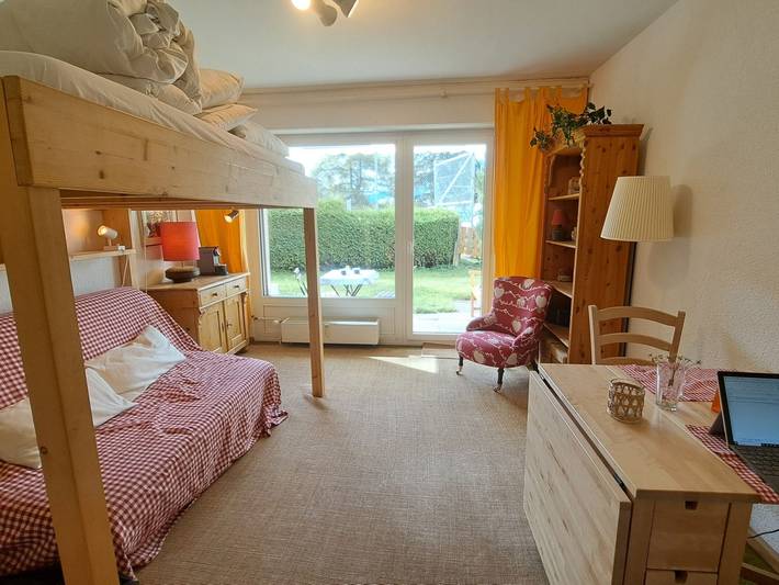 Hütte für 2 Personen, mit Terrasse und Garten in Crans-Montana