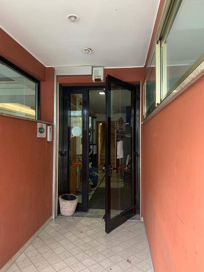 Hôtel pour 3 personnes, avec terrasse et vue, animaux acceptés à Riccione - 3