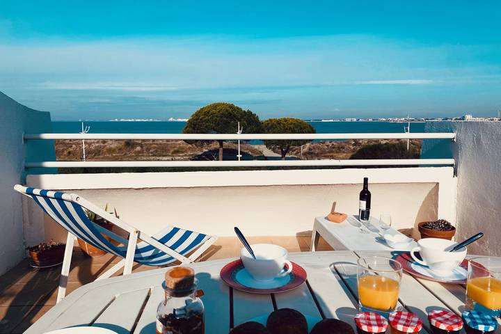 Location de vacances pour 4 personnes, avec jardin, adapté aux familles dans Port Camargue