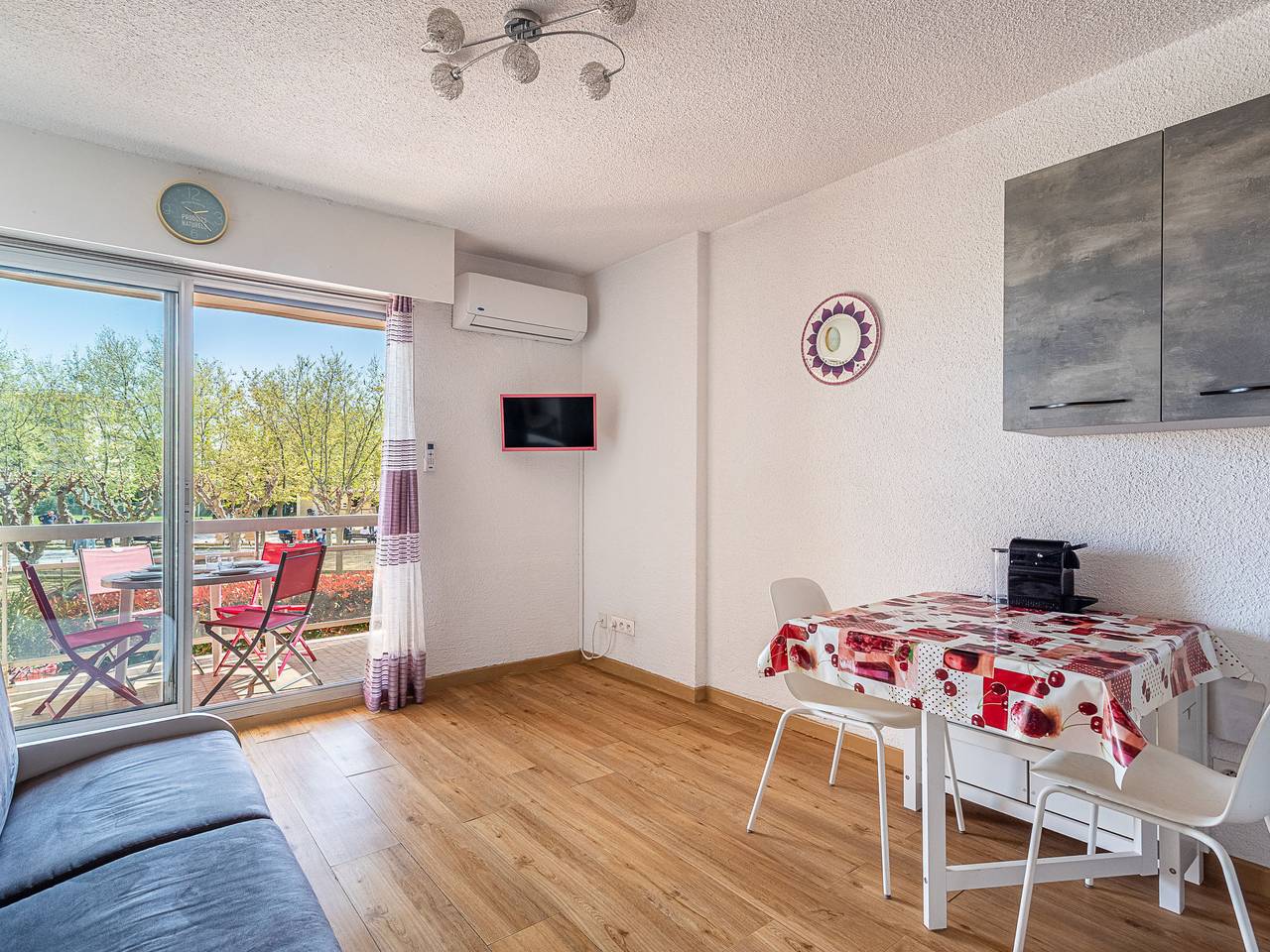 Entire apartment, L'Alicastre in Le Lavandou, Parc national Port-Cros
