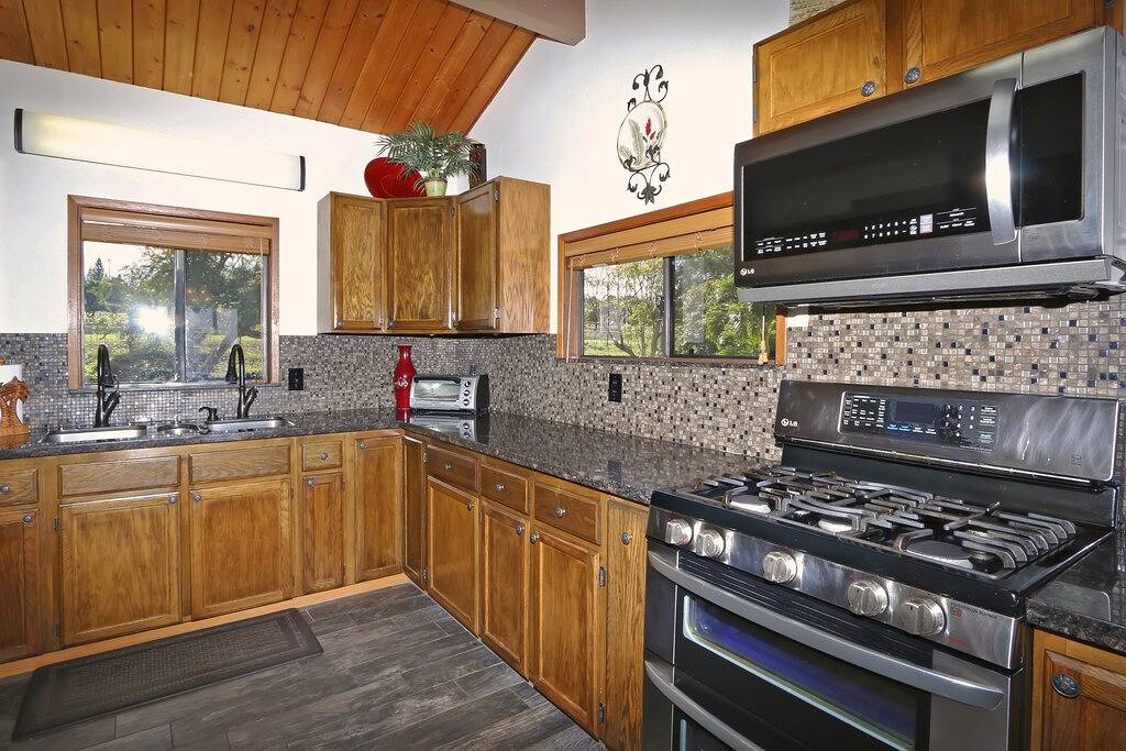 Private lush 2 Acre Mountain Home Maui Permitted#Stmp 2013-0001 many amenities in Makawao, Upcountry Maui