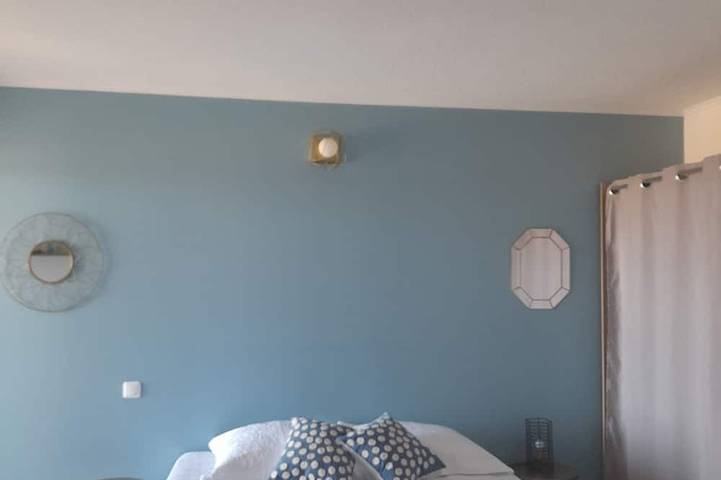 Apartamento entero, Apartment between sea and mountains - Direct beach access + swimming pool in Cervione, Región de Corte