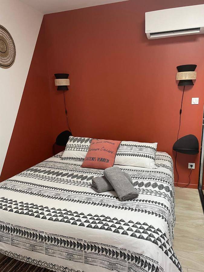 Appartement entier, Studio Cosy tt confort proche aéroport in Colombier-Saugnieu, Lyon et ses environs