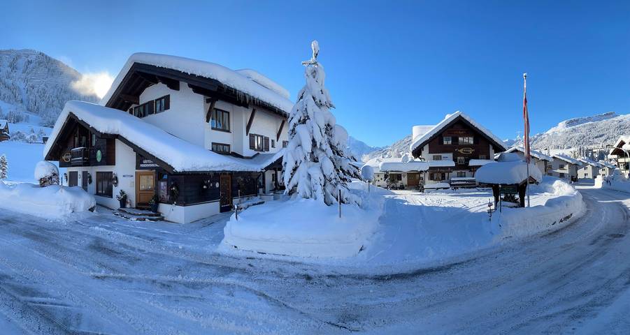 Ferienwohnung für 2 Personen, mit Balkon und Terrasse sowie Garten im Kleinwalsertal - 2