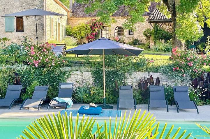 Location de vacances pour 6 personnes, avec jardin à Savignac-de-Duras