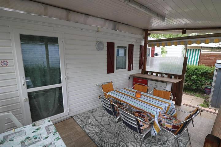 Location de vacances pour 6 personnes, avec jardin et piscine dans la Tamarissière - 2