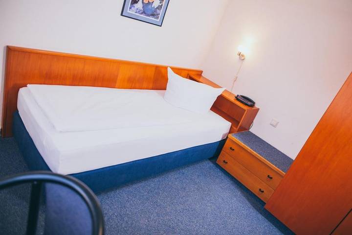 Hotel für 4 Personen, mit Terrasse und Garten in Dinslaken - 3
